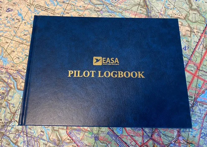 Hovedbilde Loggbok EASA Medium