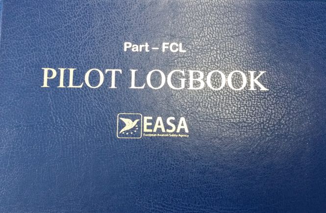 Hovedbilde Loggbok Part-FCL/EASA liten