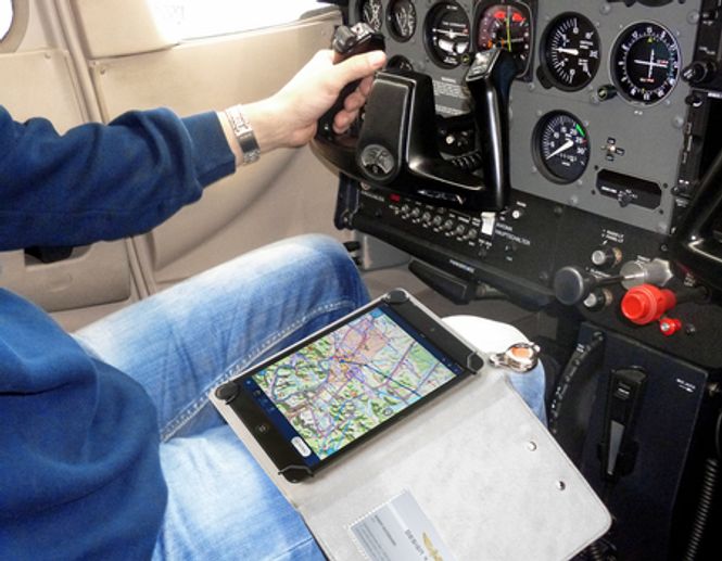 Hovedbilde Design4Pilots knebrett ipad mini
