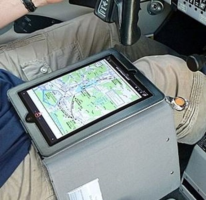 Hovedbilde Design4Pilots Knebrett iPad standard